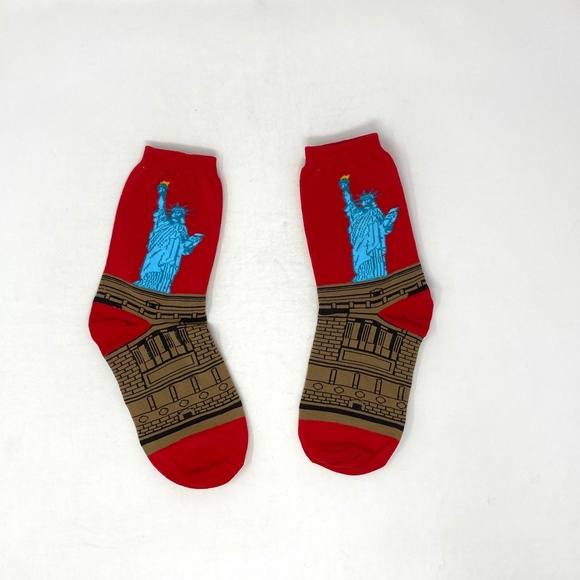 NWOT Waves & Statue of Liberty Socks | 3 for $20 - Picture 2 of 3